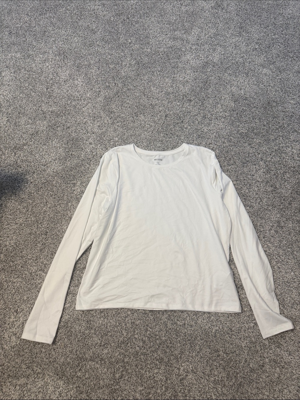 Hollister XXL LONG Long-Sleeve Crew Neck Shirt - White